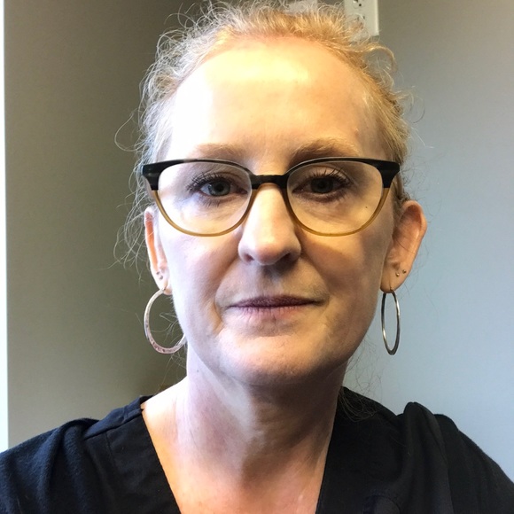 Meet your Posher, Betsy - Picture 1 of 1